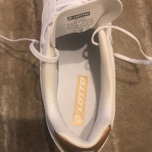 NWOT Lotto unisex cleats - Picture 13 of 14